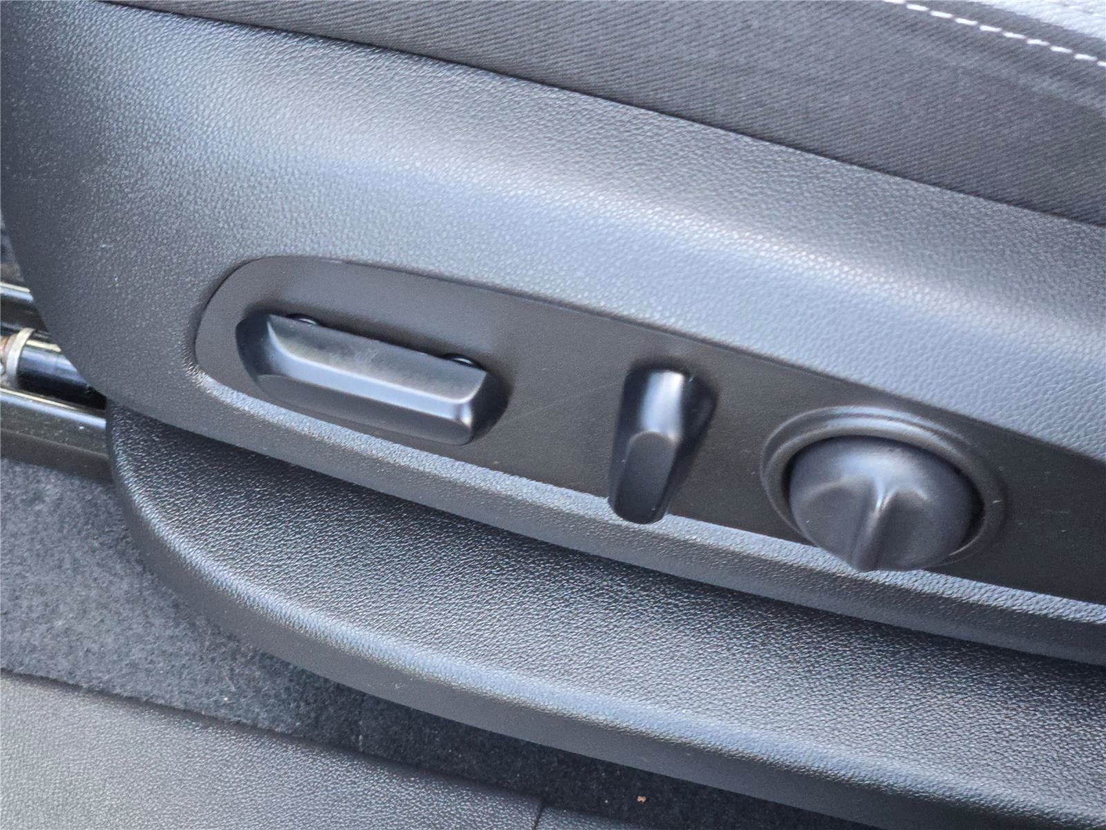 Used 2024 Chevrolet Equinox LS w/ LS Convenience Package FWD image 26