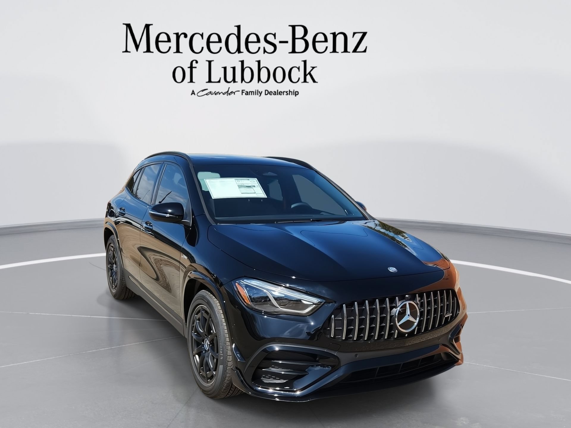 New 2025 Mercedes-Benz GLA 35 AMG 4MATIC image 1