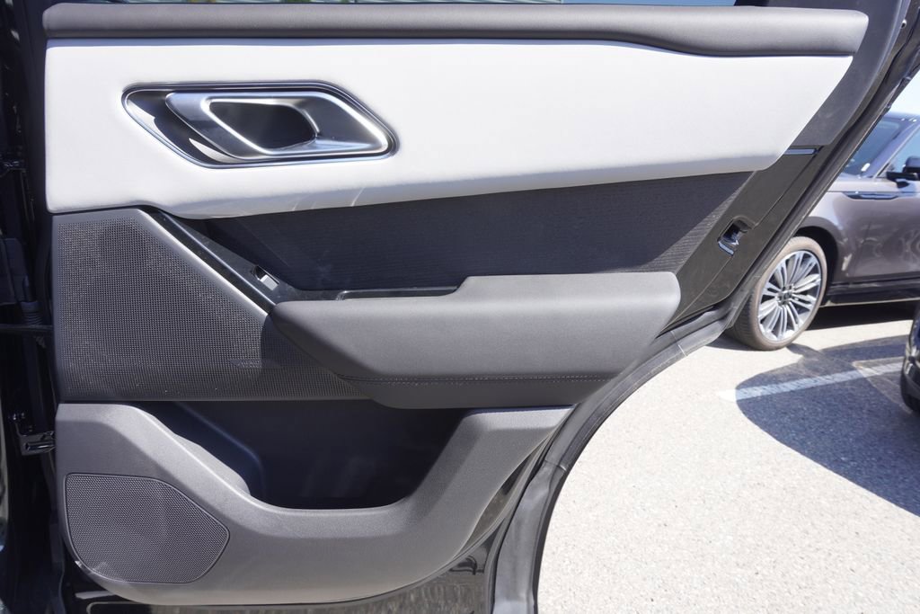 New 2026 Land Rover Range Rover Velar Dynamic SE image 25