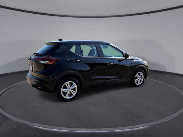 Used 2022 Nissan Kicks S FWD image 8