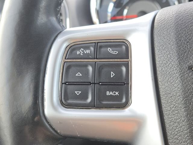 Used 2013 Chrysler Town & Country Touring-L w/ Driver Convenience Group image 11