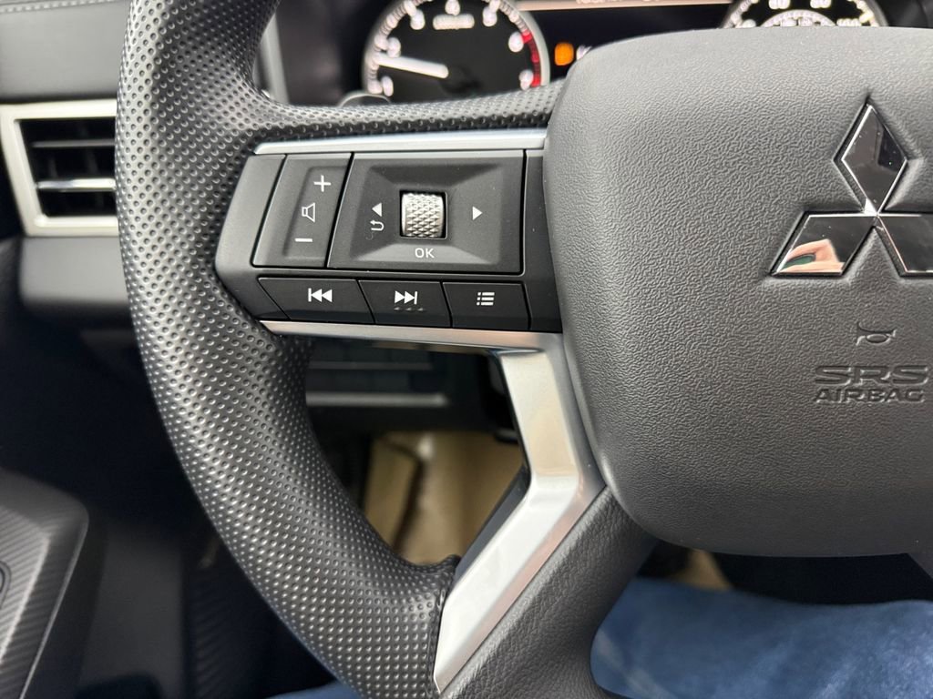 New 2026 Mitsubishi Outlander ES AWD/4WD image 33