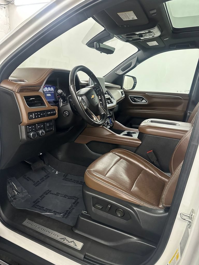 Used 2021 Chevrolet Tahoe High Country w/ Premium Package AWD/4WD image 9