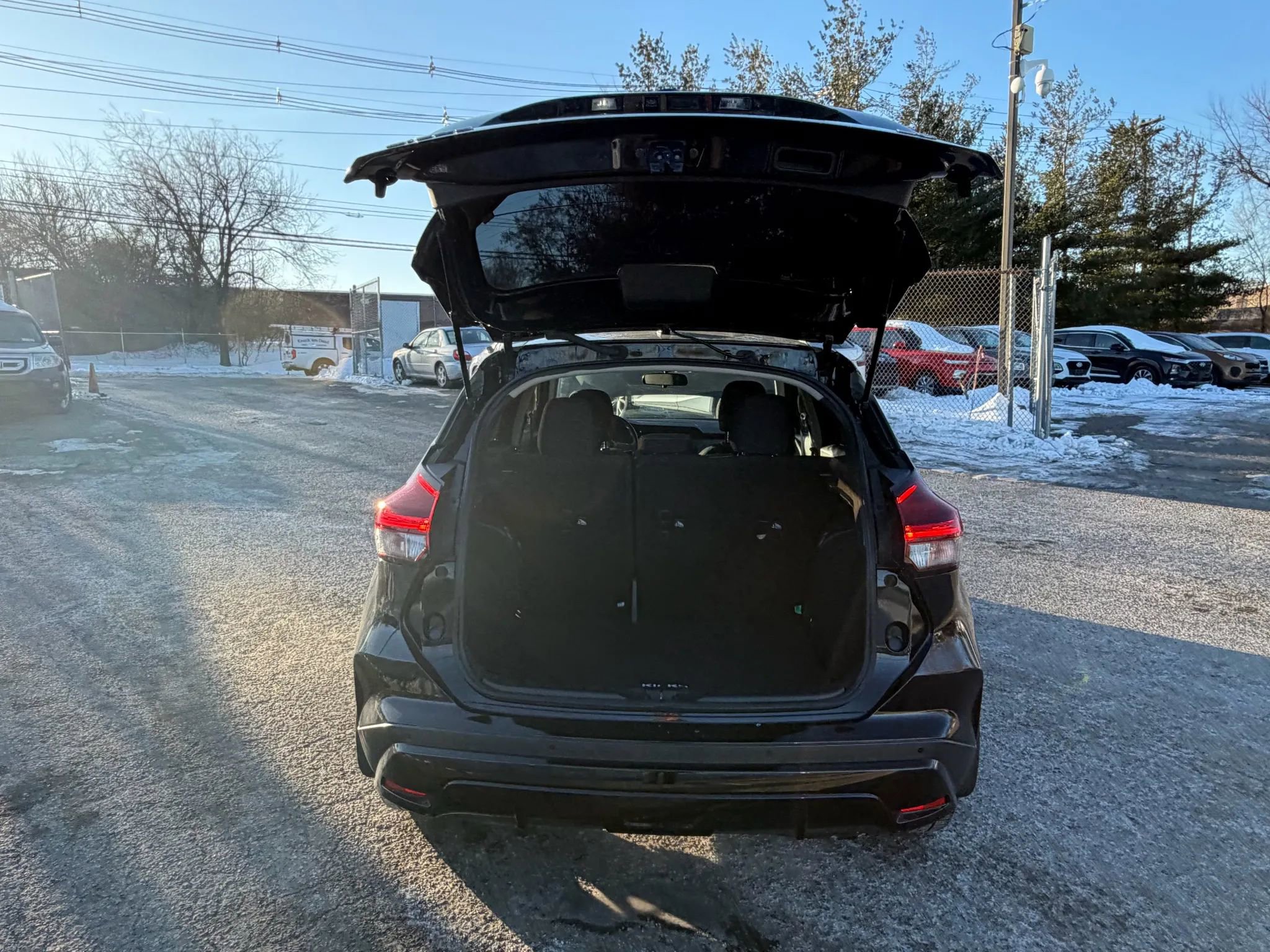 Used 2022 Nissan Kicks SV FWD image 26