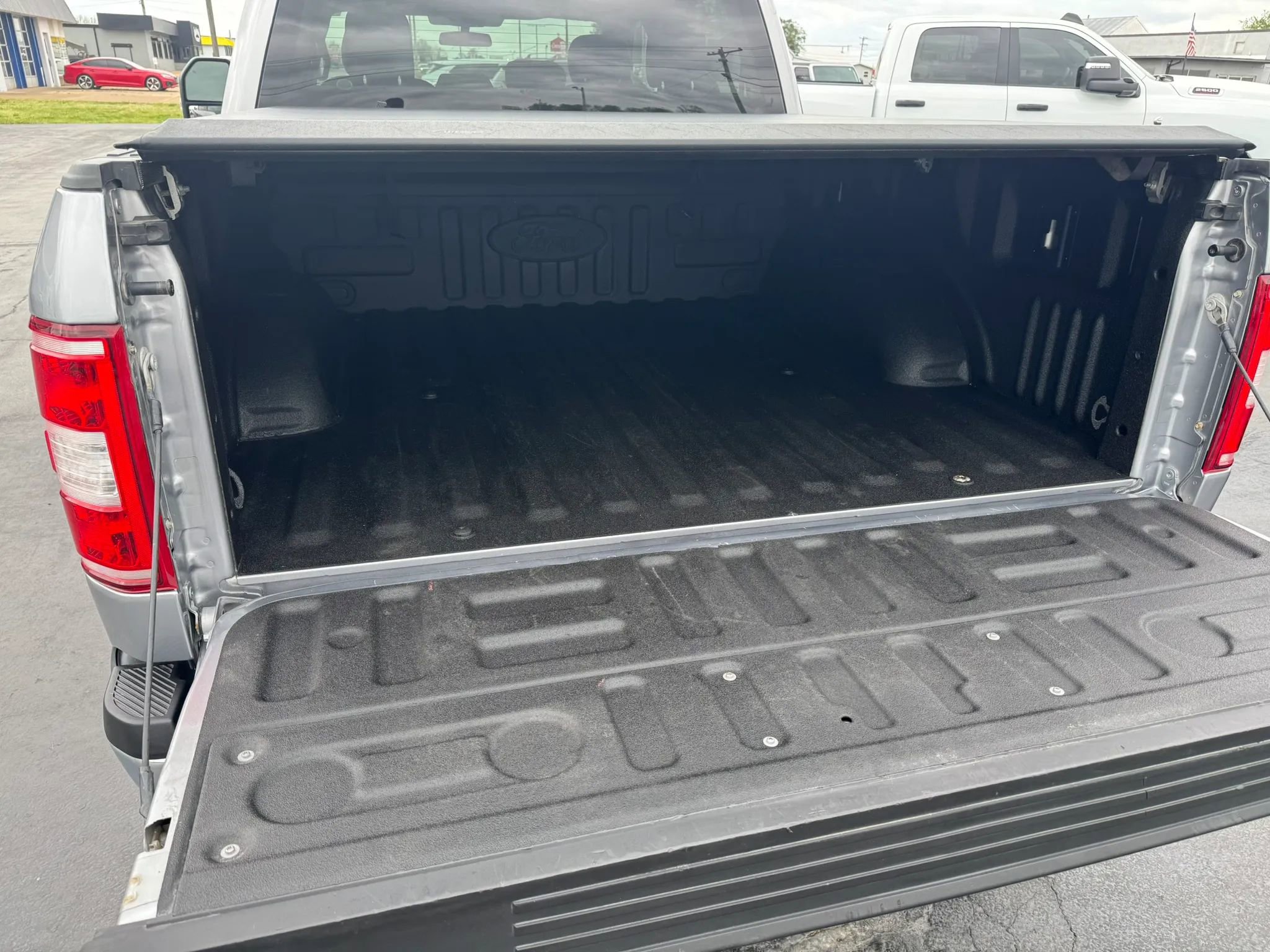 Used 2020 Ford F150 XLT w/ Trailer Tow Package image 11