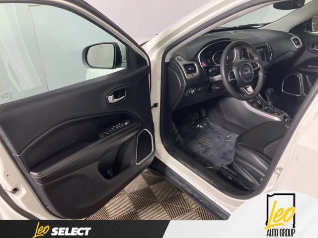 Used 2021 Jeep Compass Latitude AWD/4WD image 10