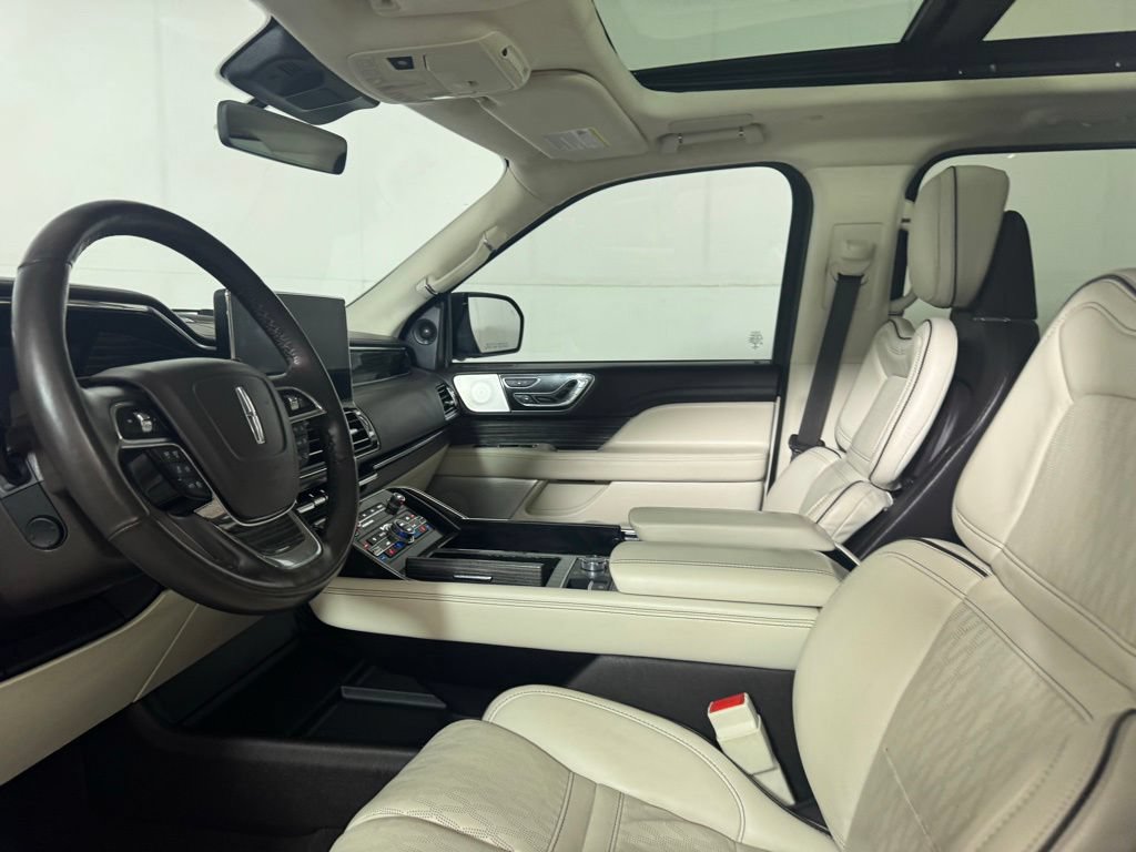 Certified 2023 Lincoln Navigator Black Label AWD/4WD image 30