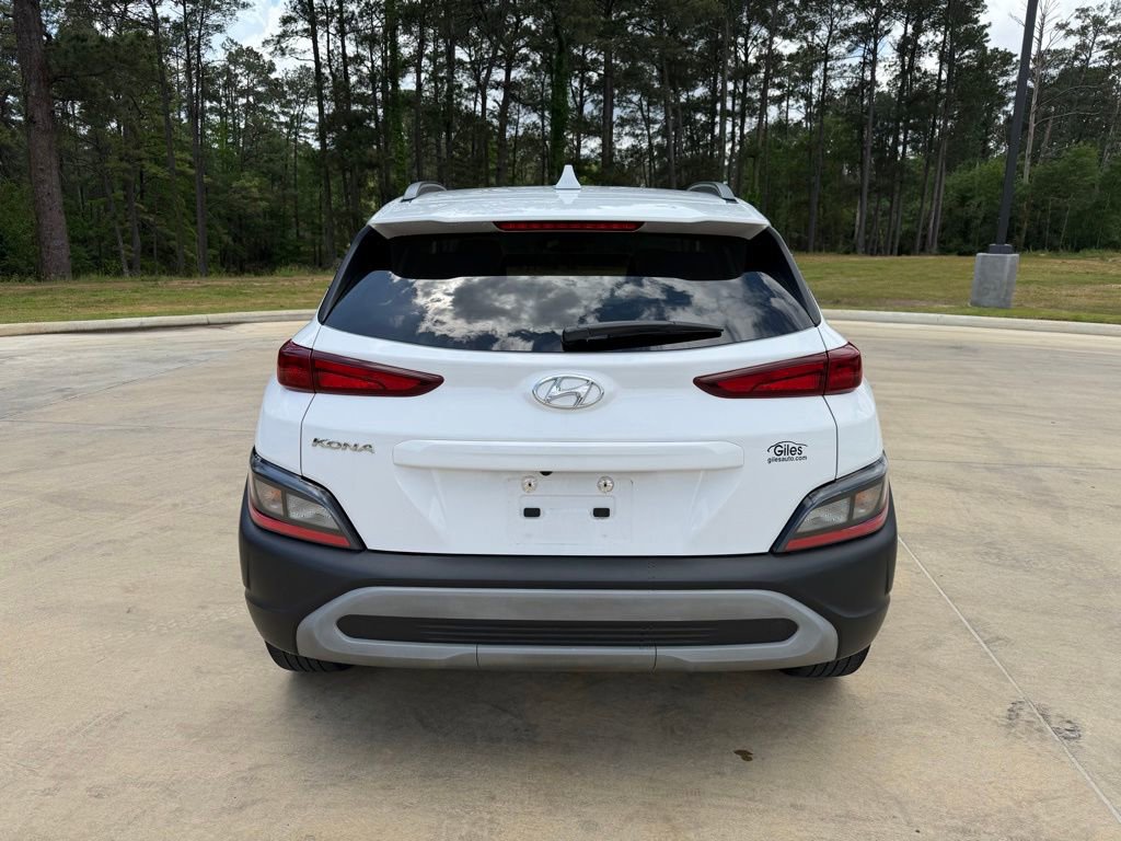 Used 2023 Hyundai Kona SEL FWD image 4