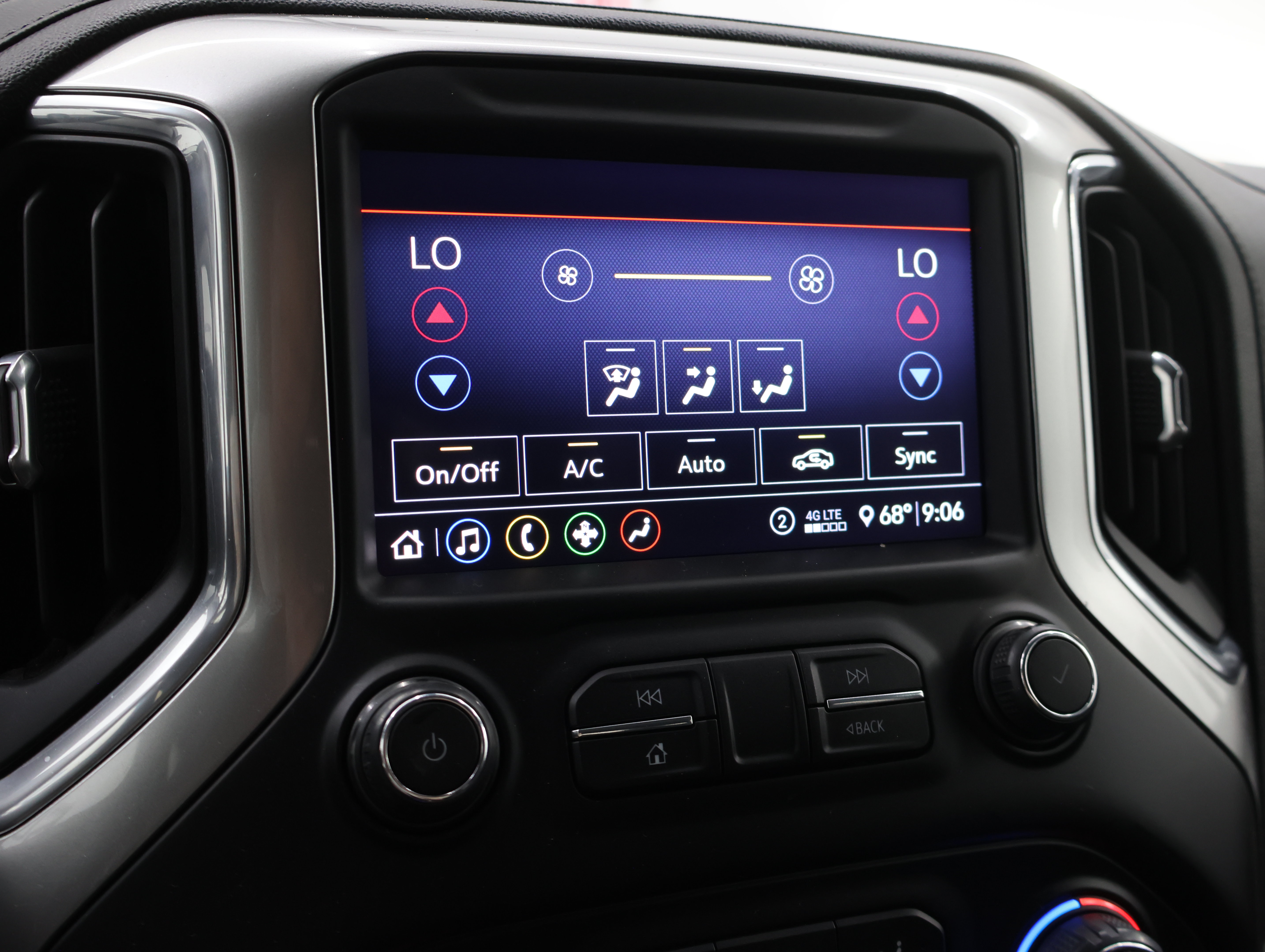 Used 2020 Chevrolet Silverado 2500 LT w/ All Star Edition AWD/4WD image 11