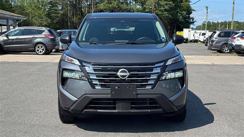 Used 2024 Nissan Rogue S AWD/4WD image 7