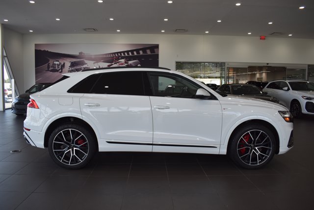 Used 2020 Audi Q8 Prestige AWD/4WD image 8