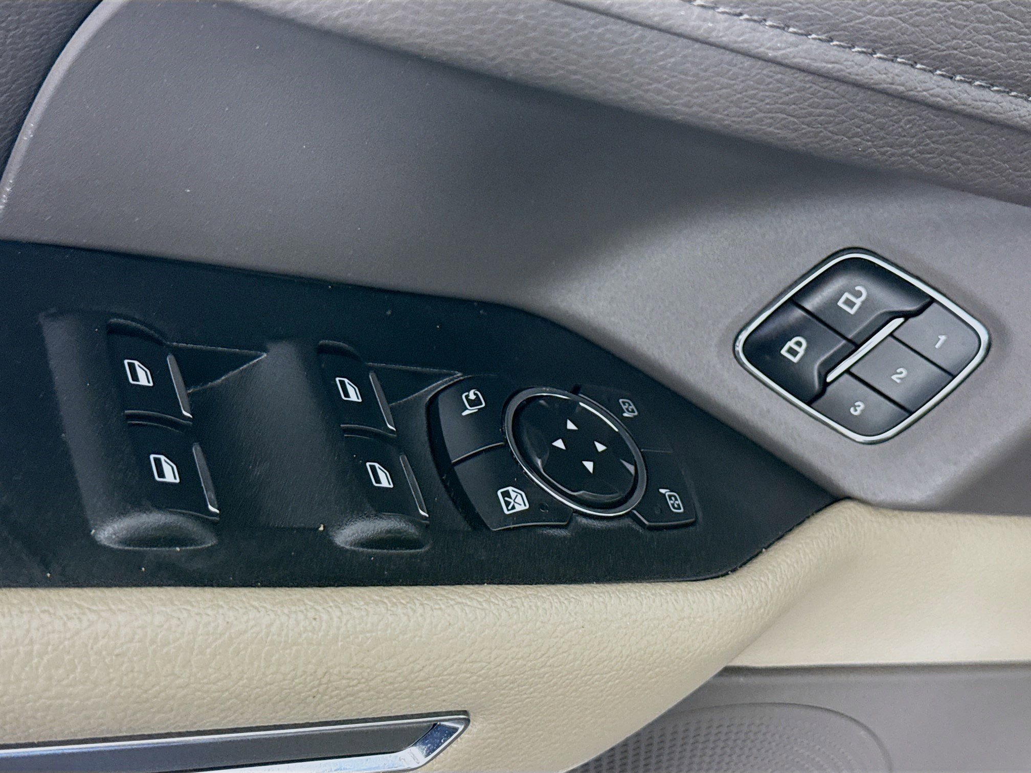 Used 2020 Ford Expedition XLT w/ Equipment Group 202A image 24