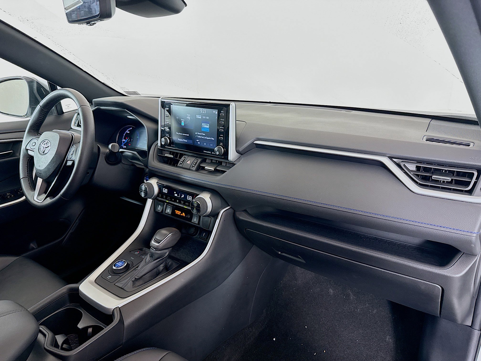 Used 2021 Toyota RAV4 XSE w/ Protection Package (TMS) image 27