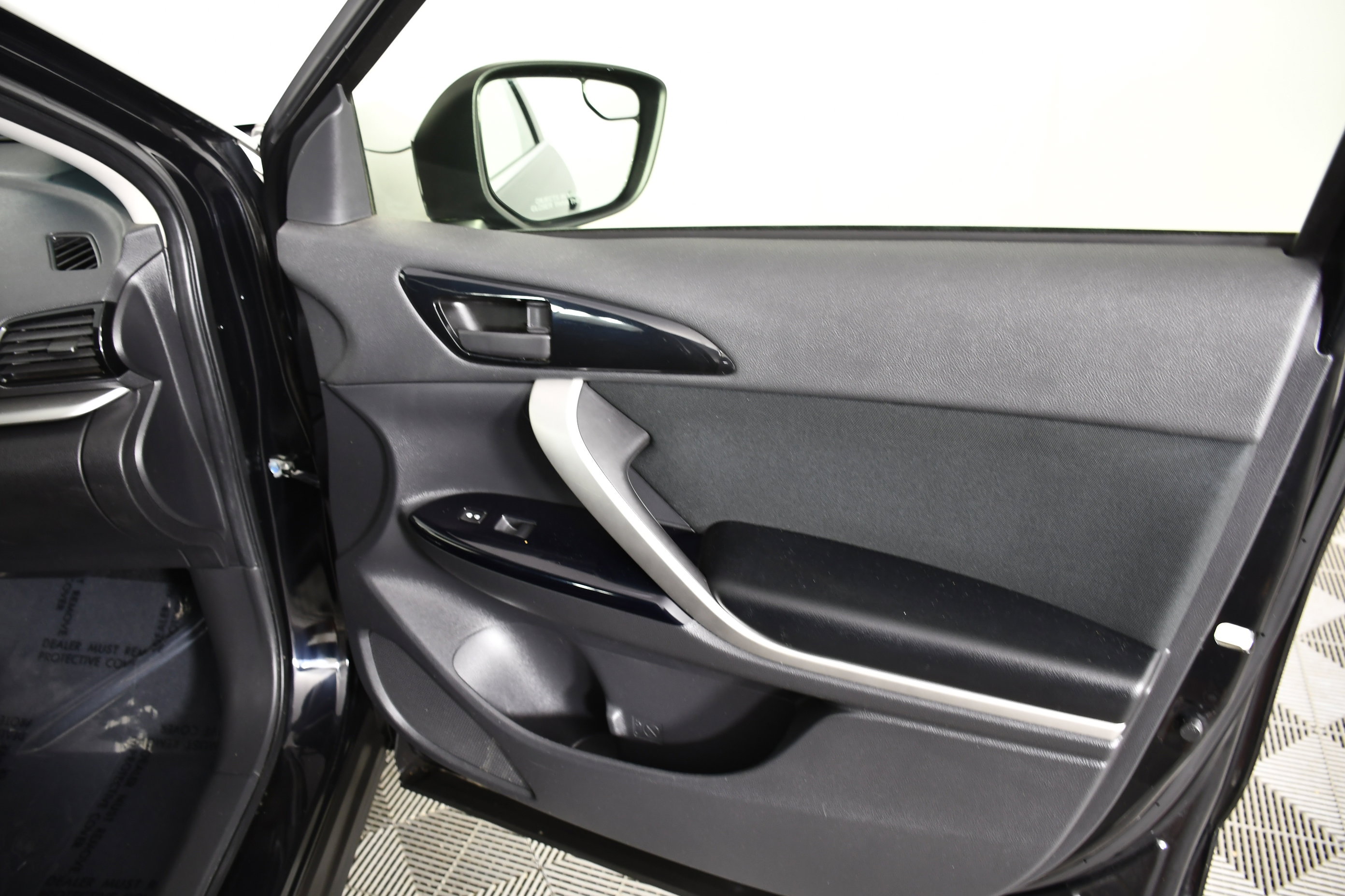 Used 2023 Mitsubishi Eclipse Cross LE AWD/4WD image 38