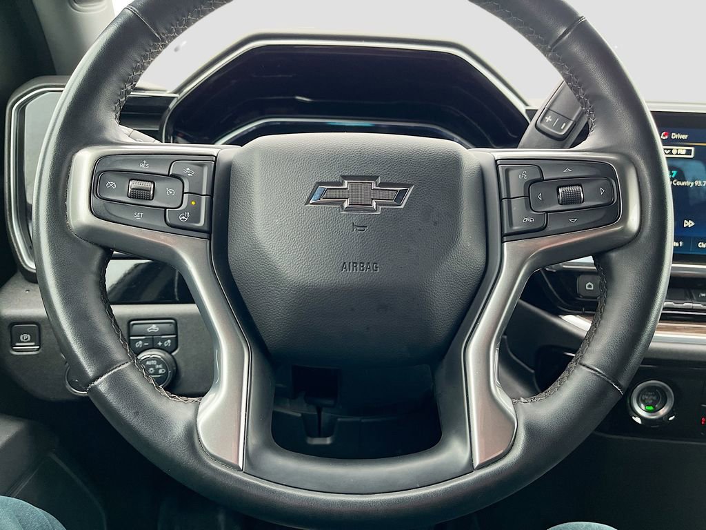 Used 2023 Chevrolet Silverado 1500 RST w/ Redline Edition image 11