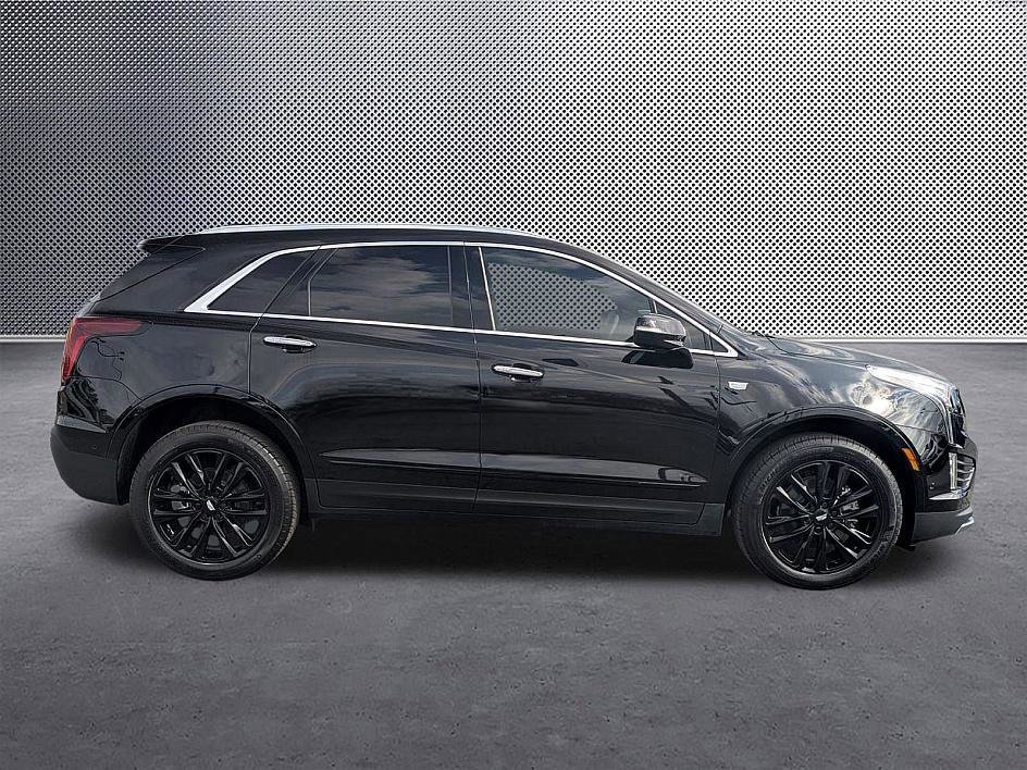 New 2026 Cadillac XT5 Premium Luxury w/ LPO, ONYX Package AWD/4WD image 4