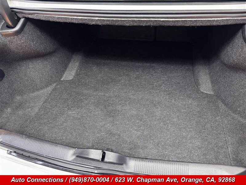 Used 2011 Dodge Charger SE RWD image 21