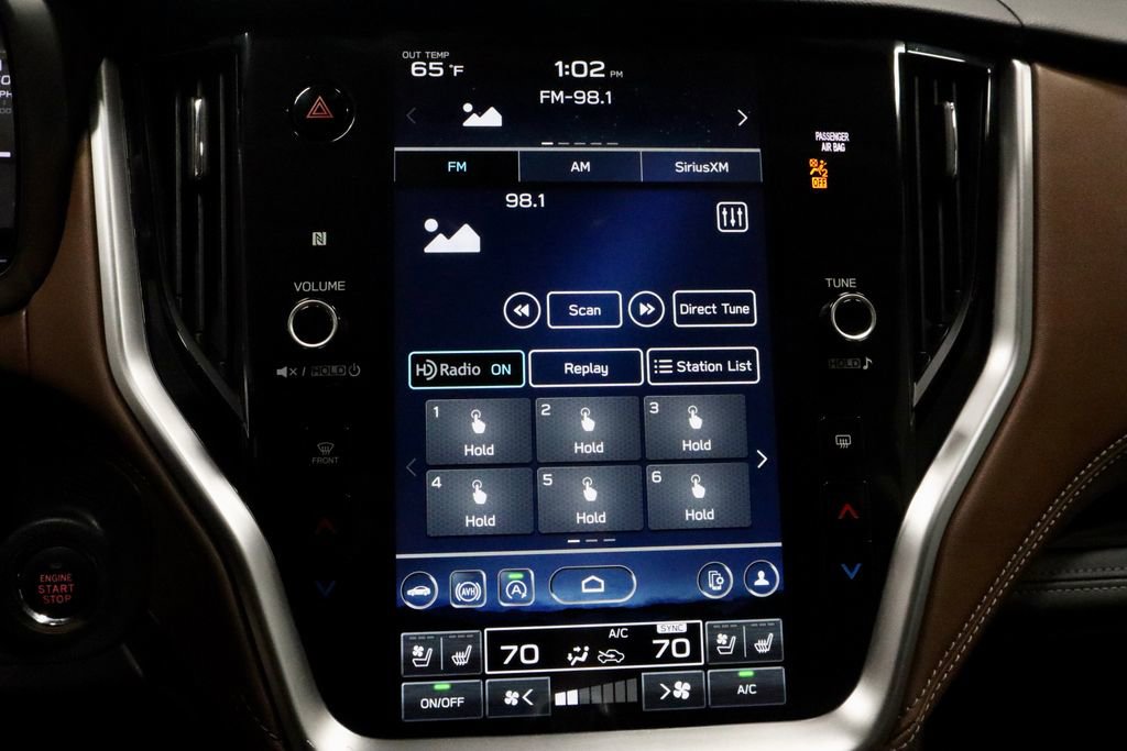 Used 2023 Subaru Outback Touring XT AWD/4WD image 4