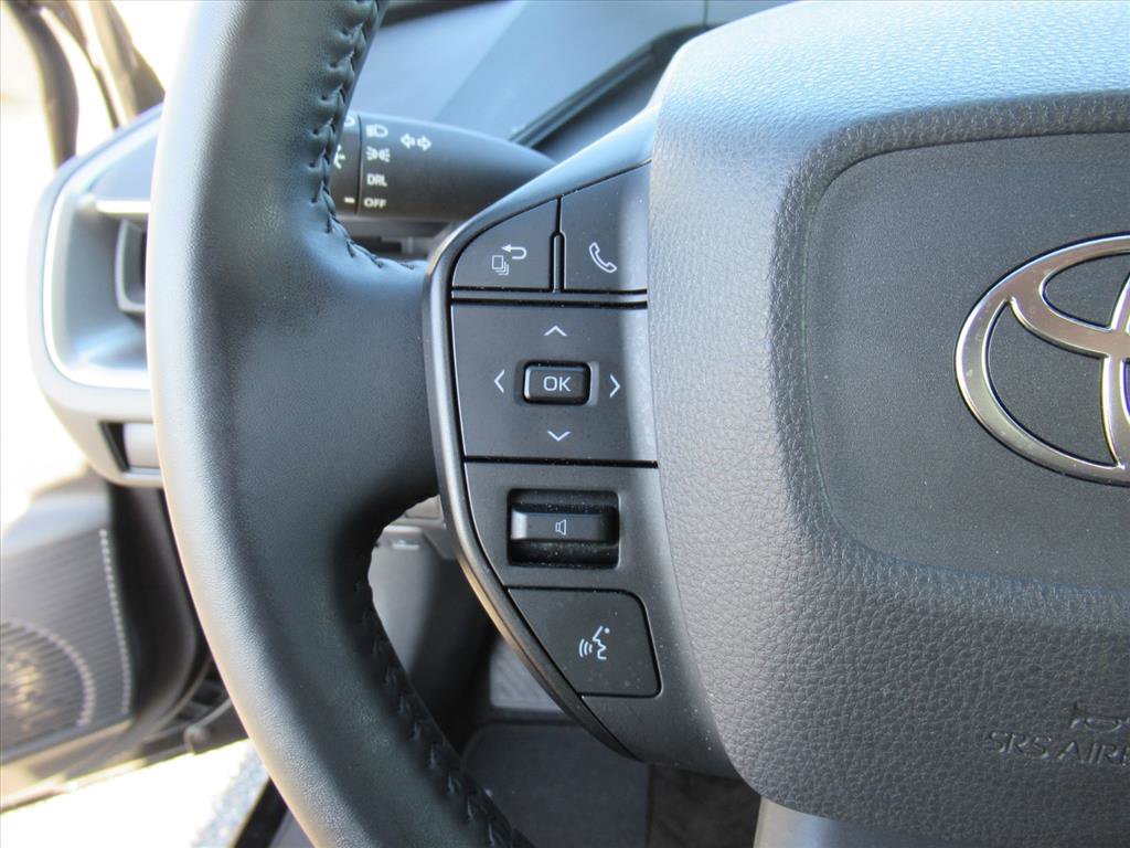 Used 2023 Toyota Prius LE image 17