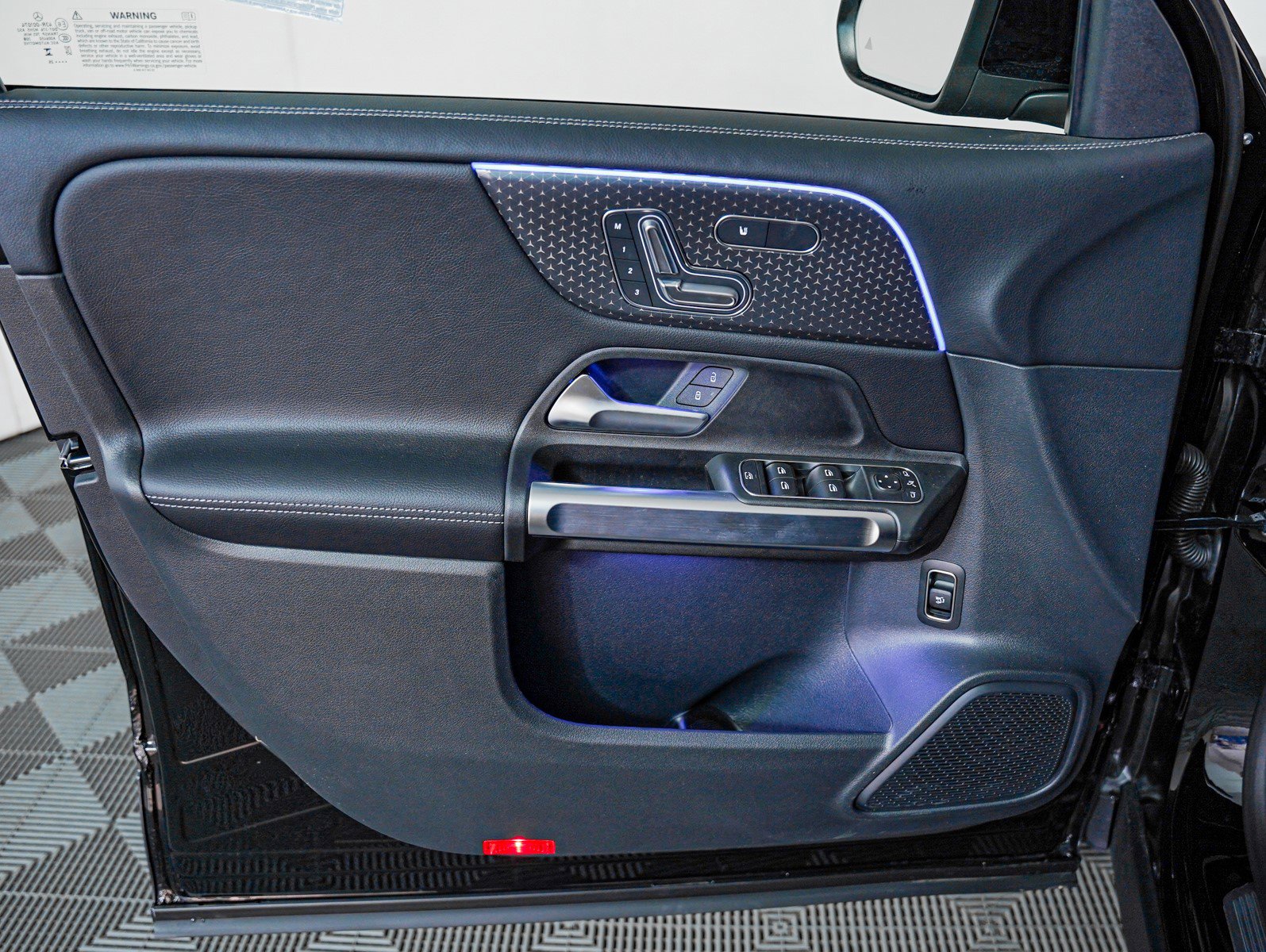 New 2025 Mercedes-Benz GLB 250 4MATIC image 23