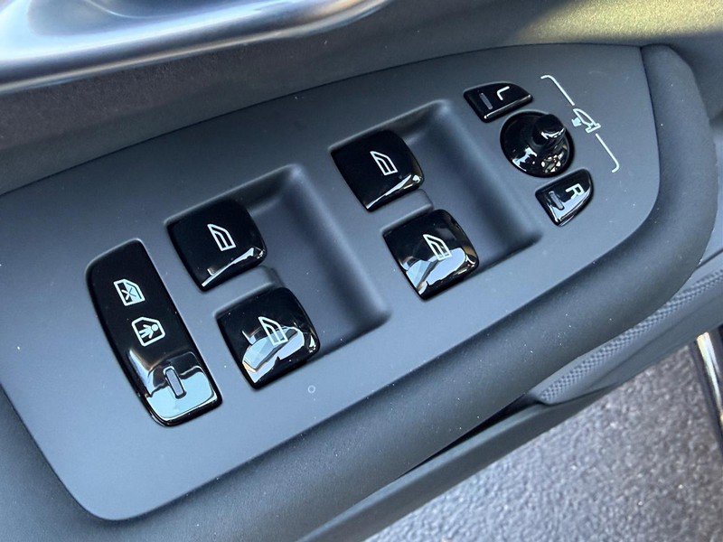 New 2026 Volvo XC90 T8 Ultra w/ Protection Package Premier image 10