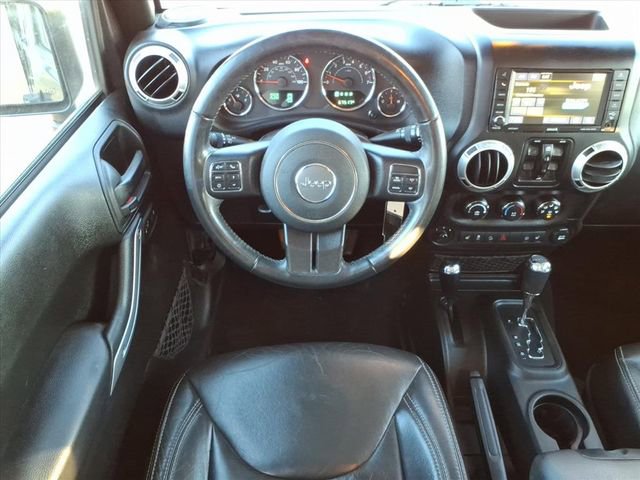 Used 2018 Jeep Wrangler Unlimited Sahara w/ Connectivity Group image 18