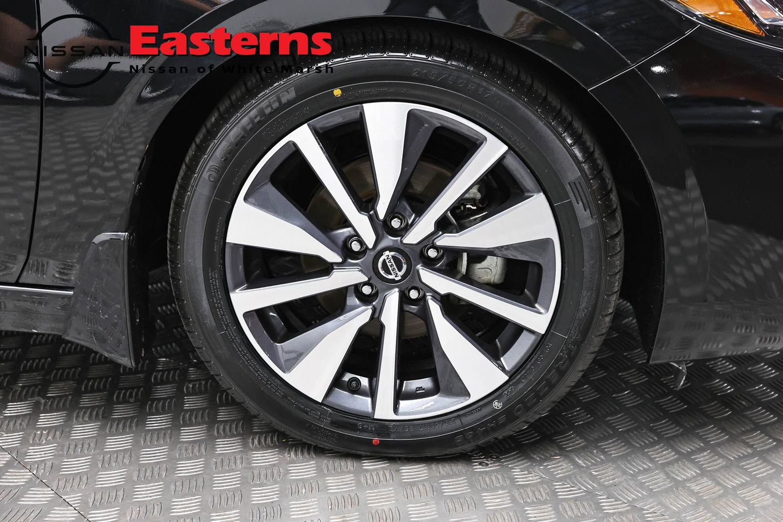Used 2020 Nissan Sentra SV w/ SV Premium Package FWD image 30