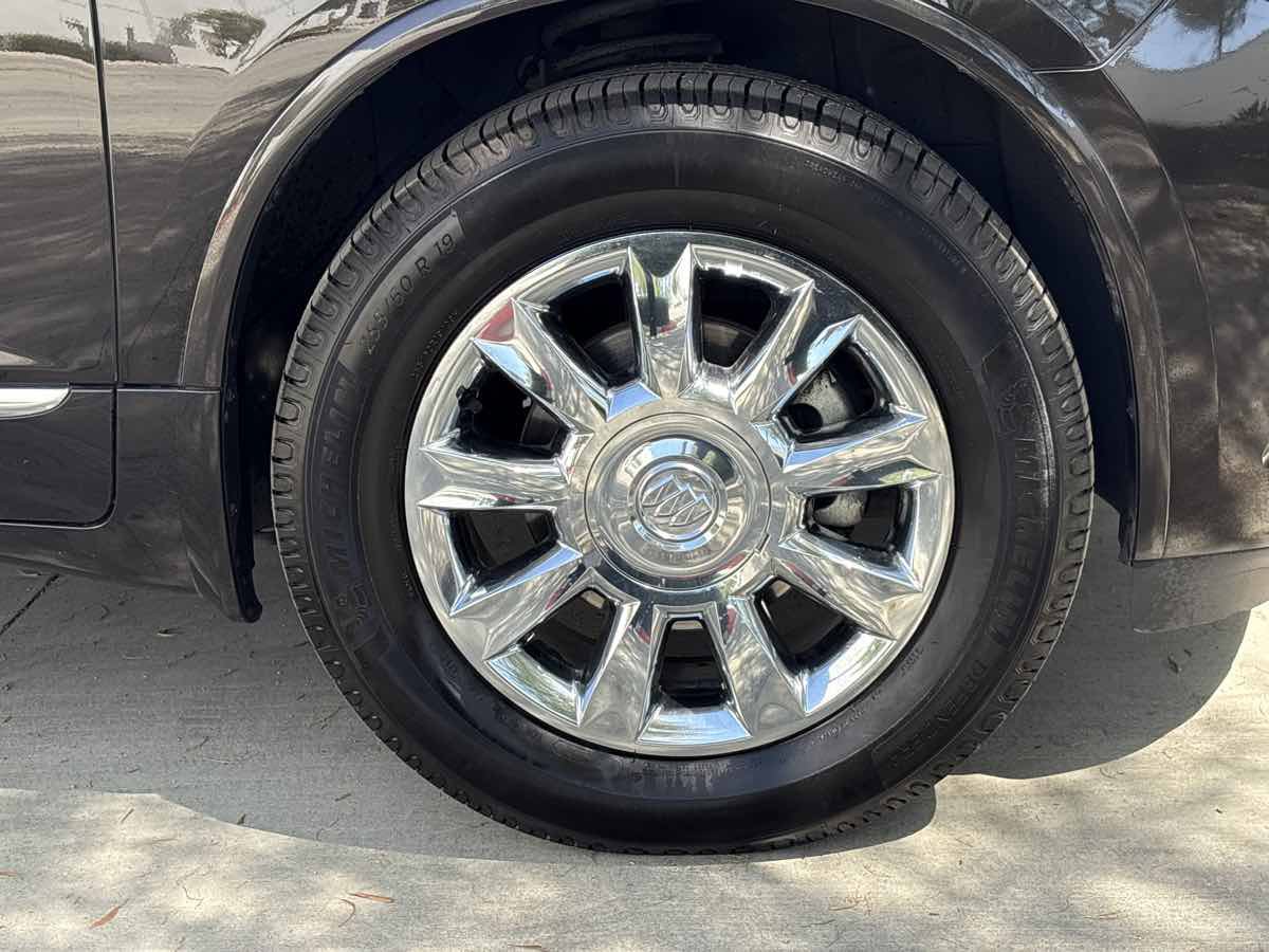 Used 2013 Buick Enclave Premium FWD image 9