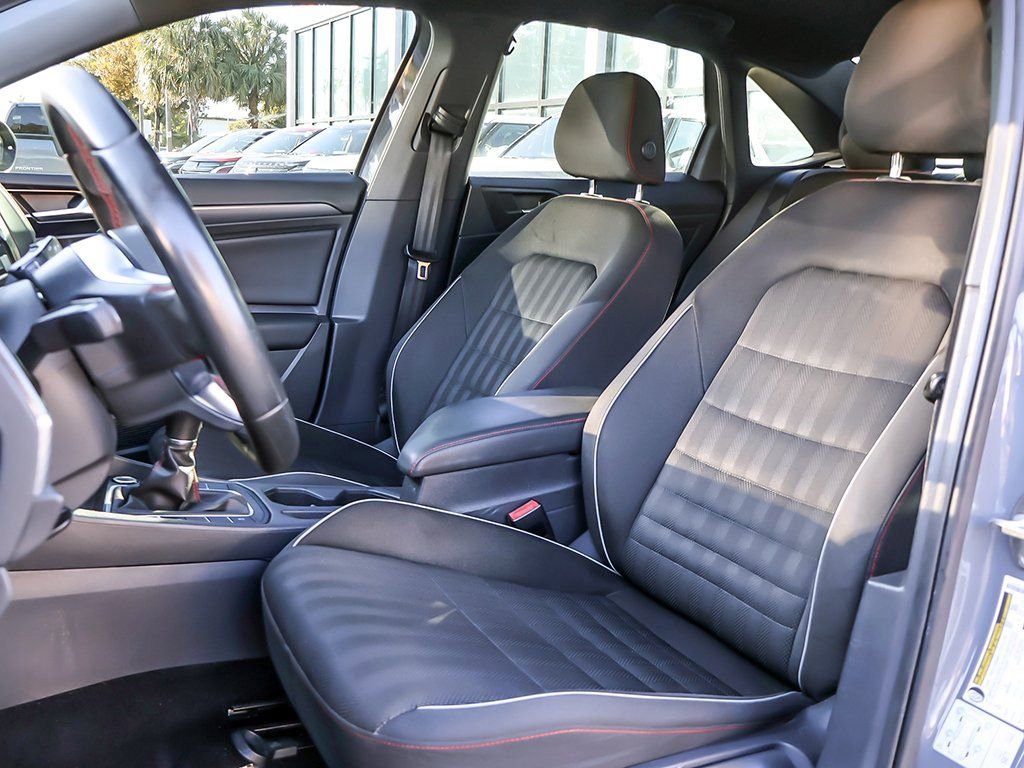 Used 2019 Volkswagen Jetta GLI image 26