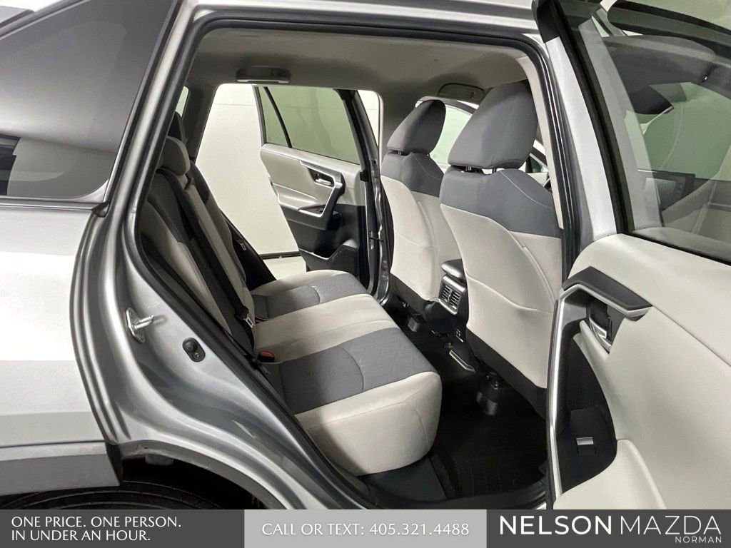 Used 2020 Toyota RAV4 XLE image 15