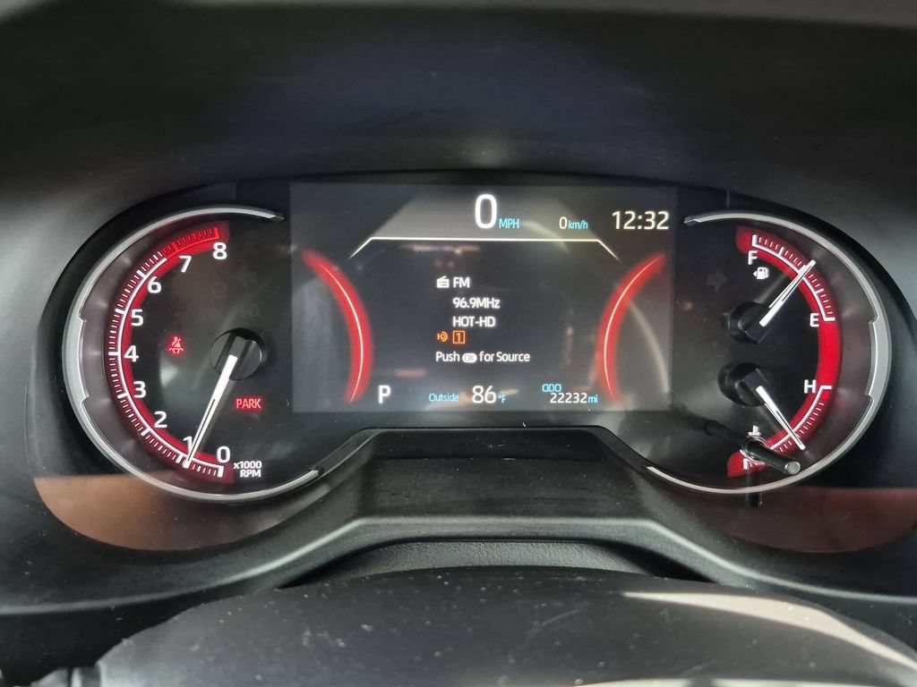 Used 2025 Toyota RAV4 LE AWD/4WD image 16