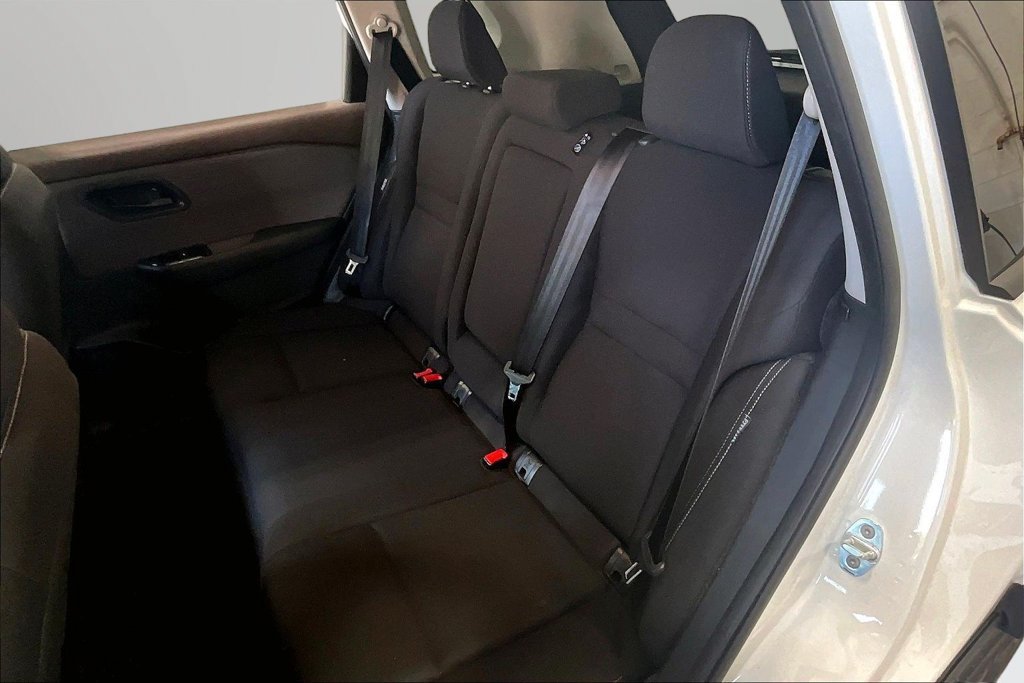 Used 2023 Nissan Rogue S FWD image 22
