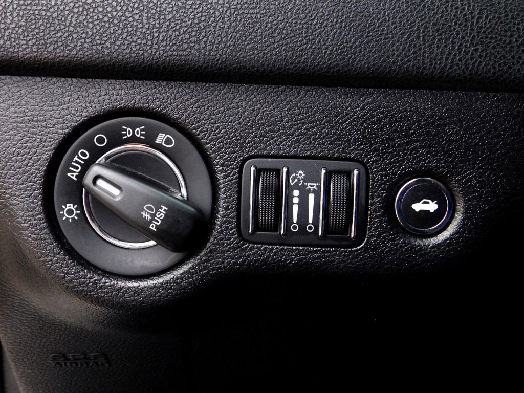 Used 2023 Chrysler 300 S image 23