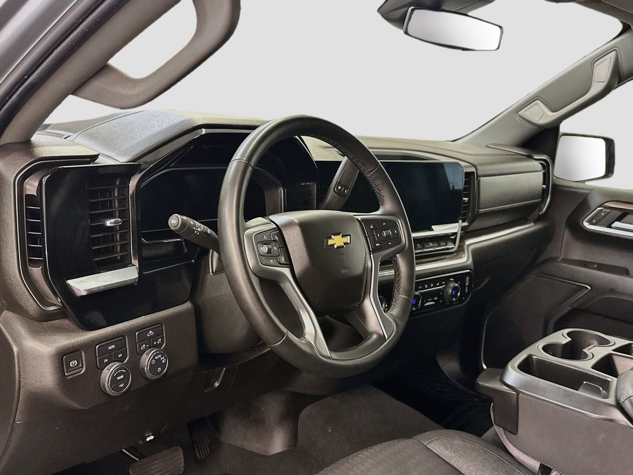 Used 2024 Chevrolet Silverado 1500 LT AWD/4WD image 18