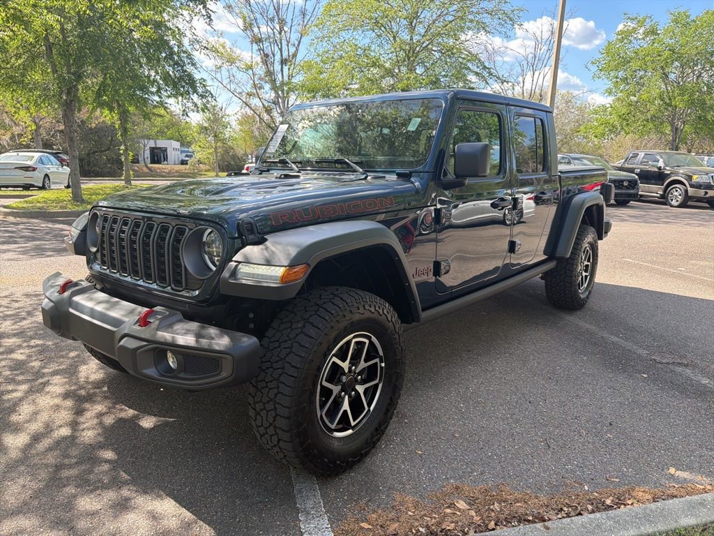 Used 2025 Jeep Gladiator Rubicon w/ Convenience Group image 3