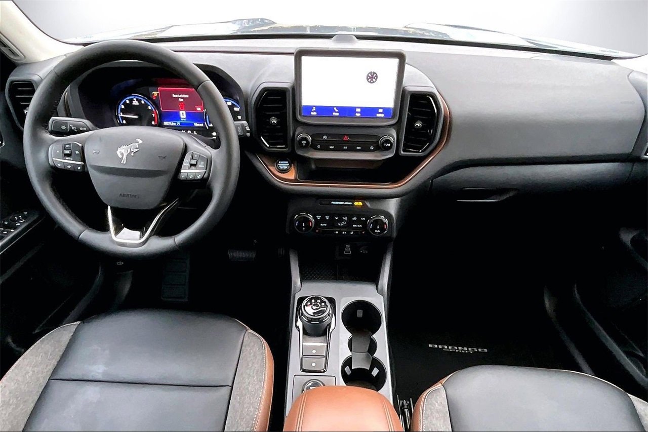 Used 2024 Ford Bronco Sport Outer Banks image 14