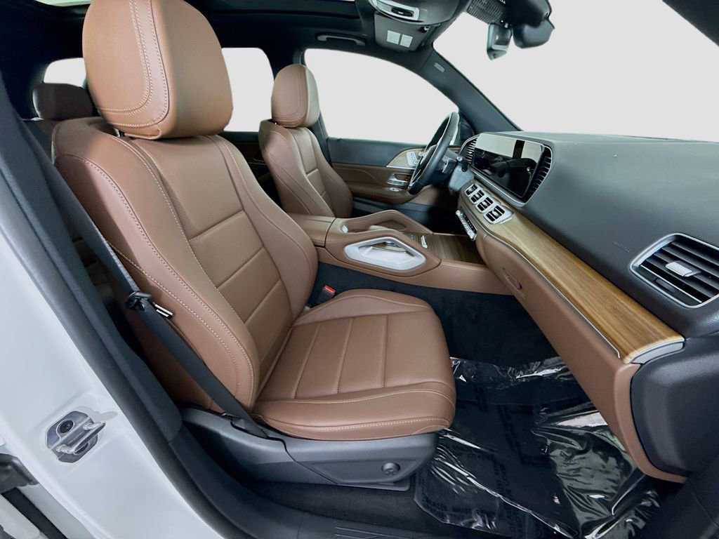 Used 2025 Mercedes-Benz GLE 350 4MATIC w/ Winter Package image 28