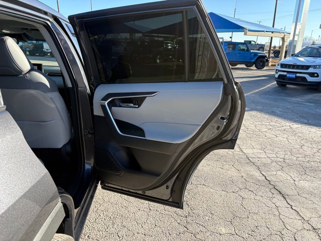 Used 2025 Toyota RAV4 XLE Premium image 16