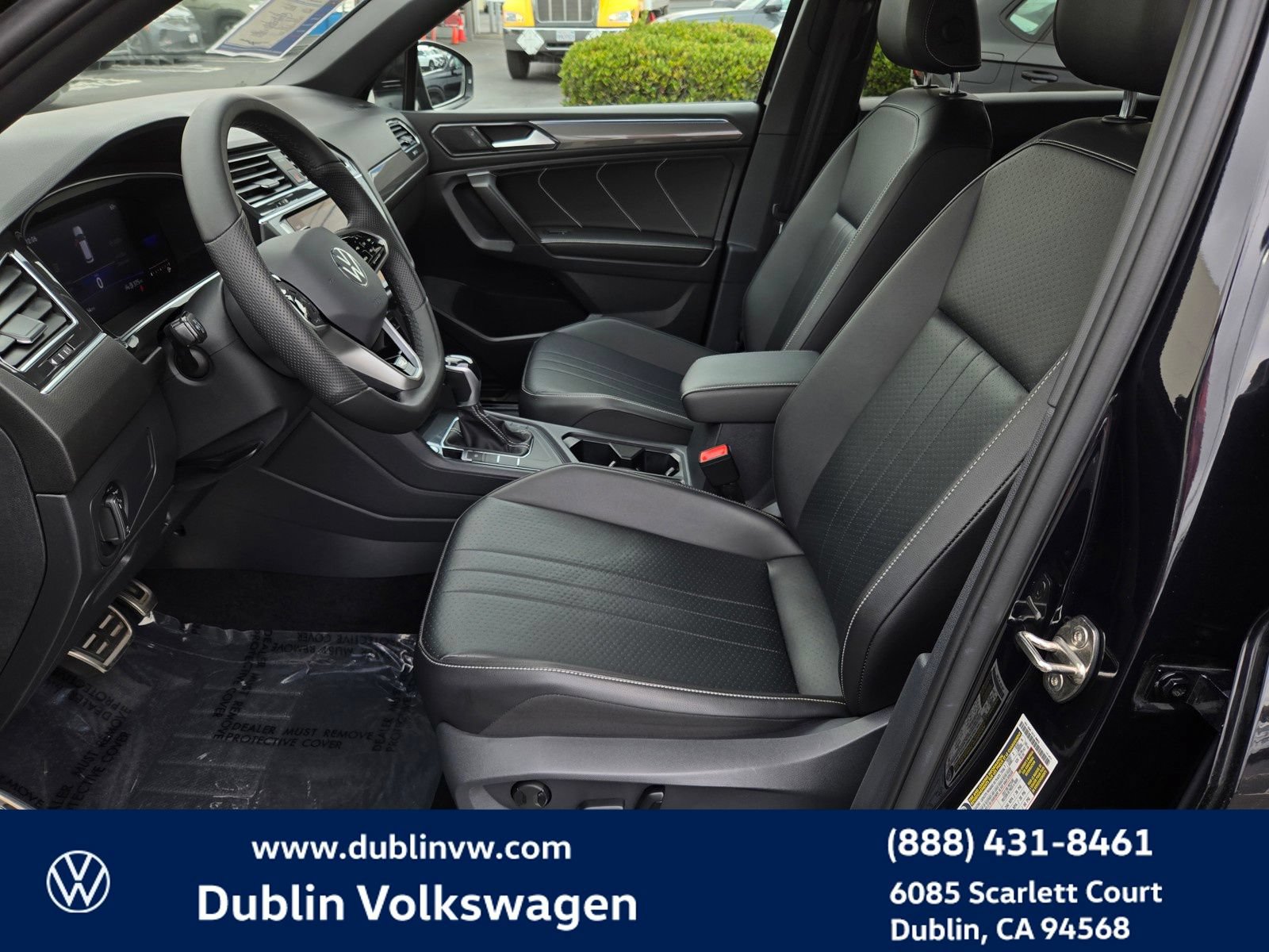 Used 2022 Volkswagen Tiguan SE R-Line FWD image 17