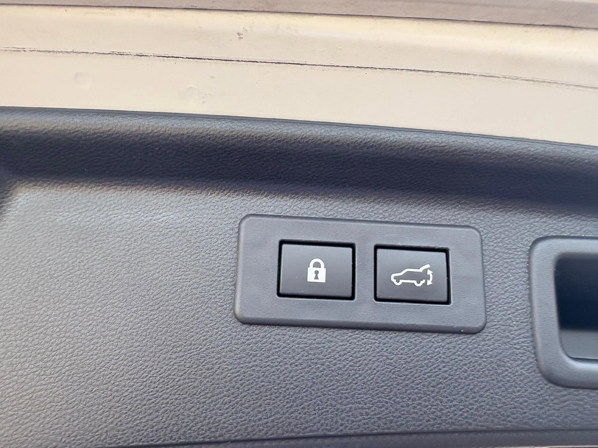 Used 2022 Subaru Forester Premium image 17