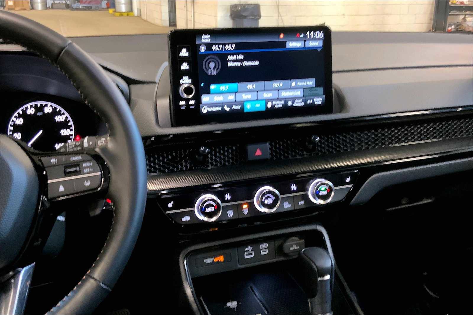 Used 2025 Honda CR-V Sport Touring image 6