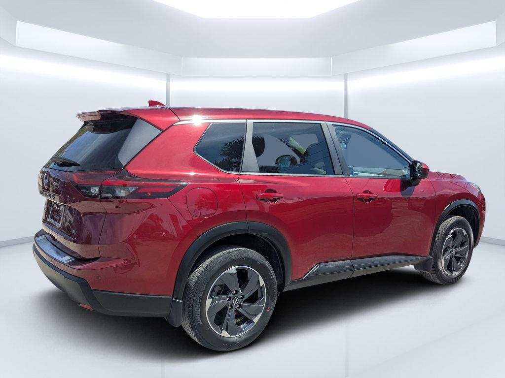 Used 2025 Nissan Rogue SV AWD/4WD image 3