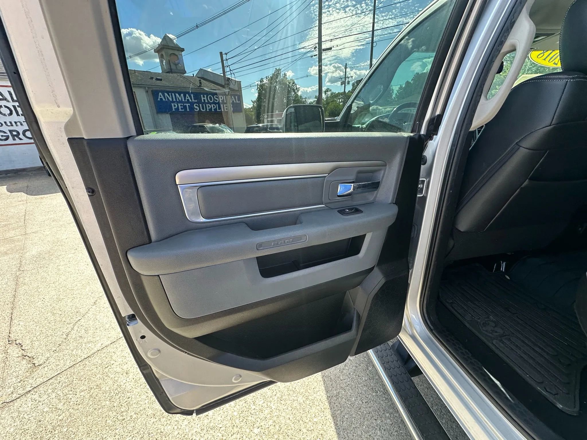 Used 2018 RAM 2500 Big Horn image 24