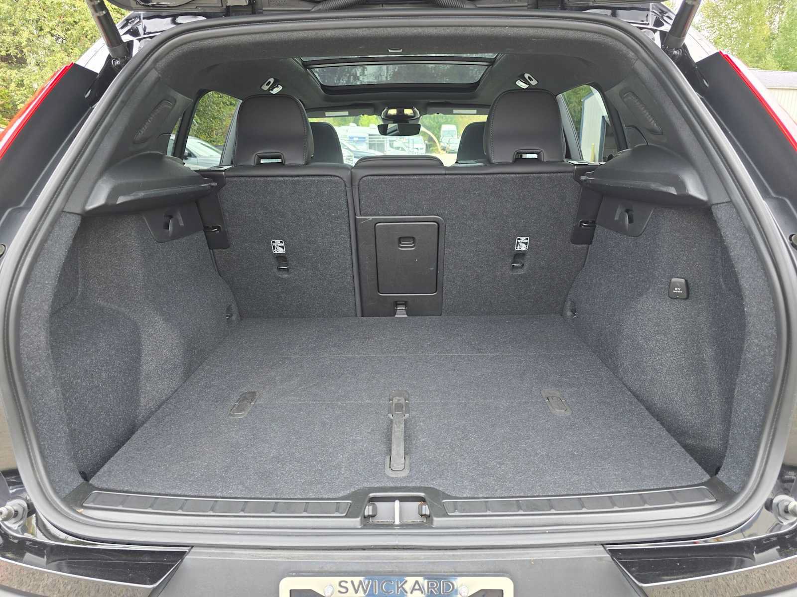 Certified 2023 Volvo XC40 Recharge Ultimate AWD/4WD image 15