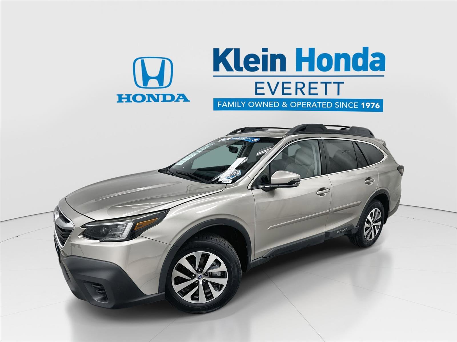 Used 2020 Subaru Outback Premium AWD/4WD image 1