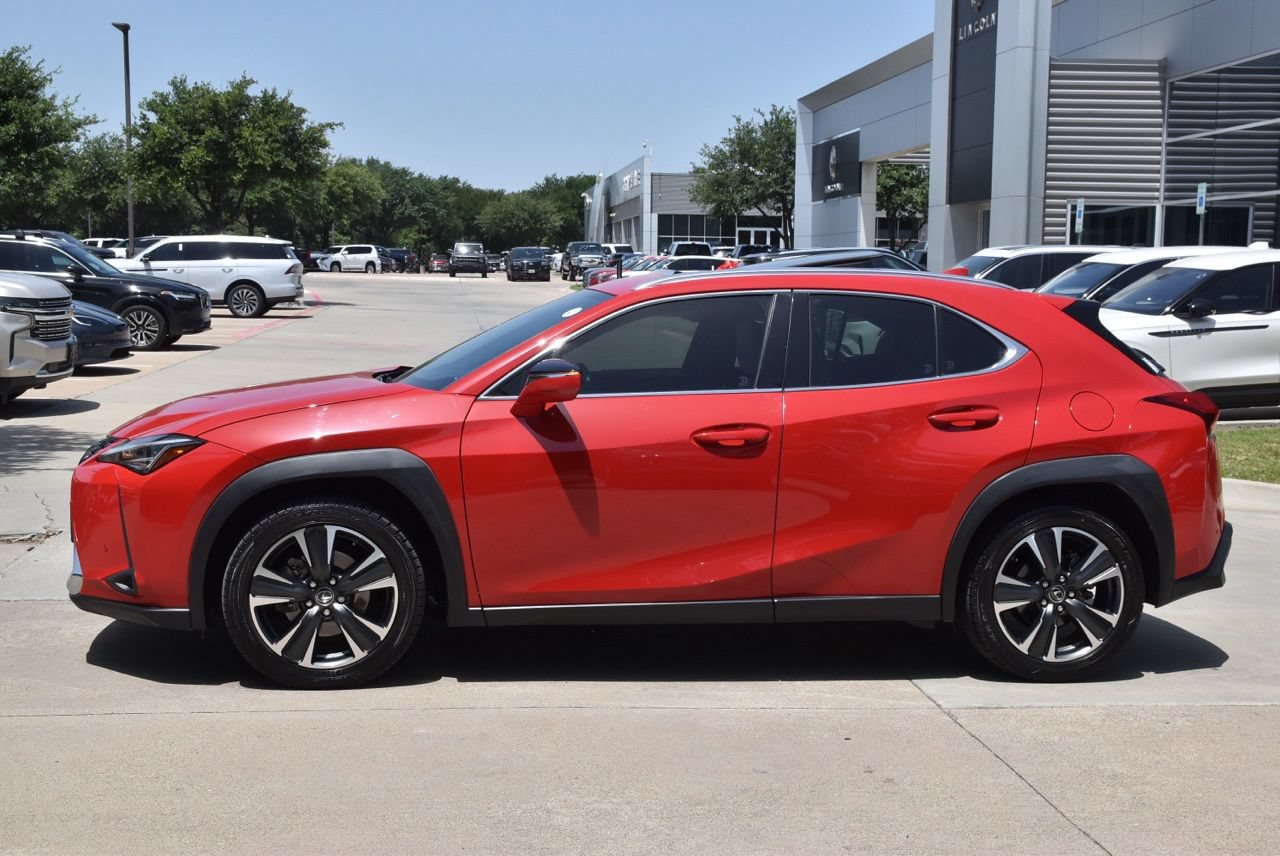 Used 2020 Lexus UX 200 w/ Premium Package FWD image 12