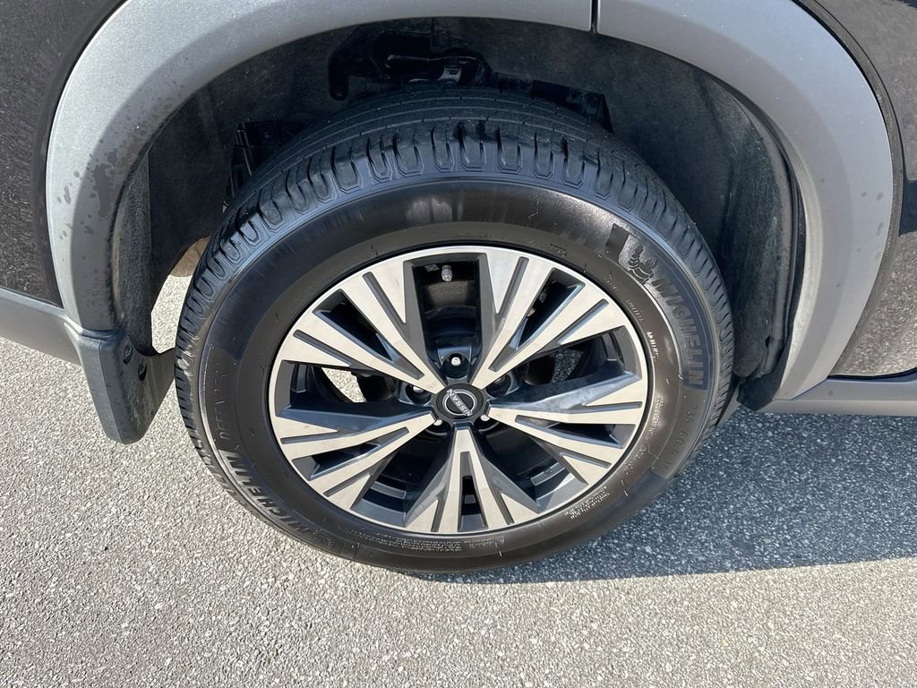 Used 2023 Nissan Rogue SV image 20