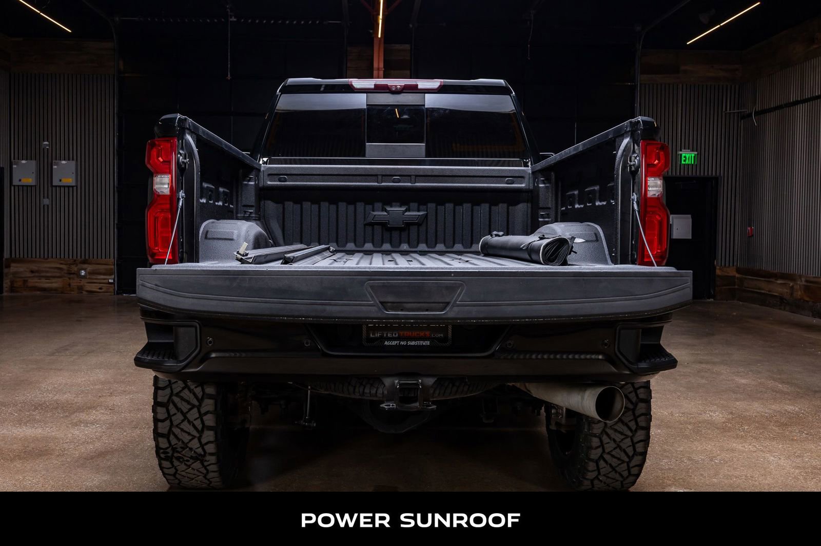 Used 2021 Chevrolet Silverado 2500 LTZ w/ Carhartt Edition AWD/4WD image 9
