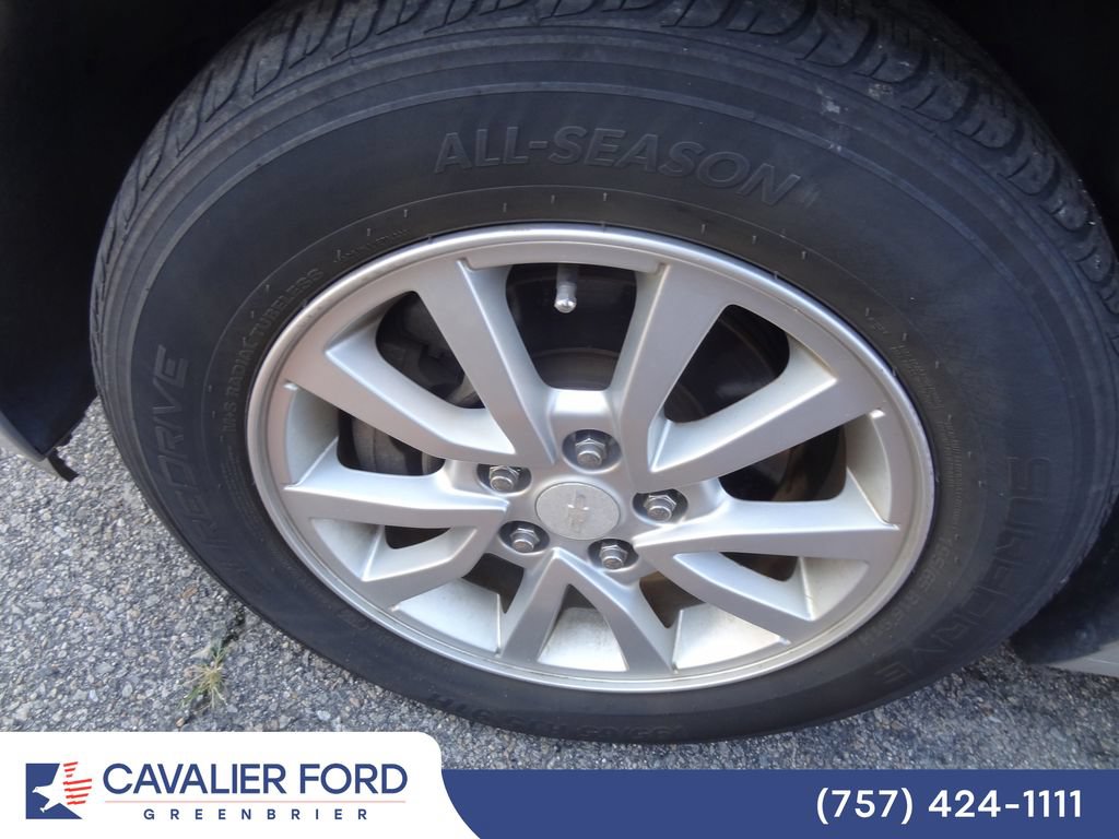 Used 2018 Chevrolet Sonic LT w/ Convenience Package FWD image 13