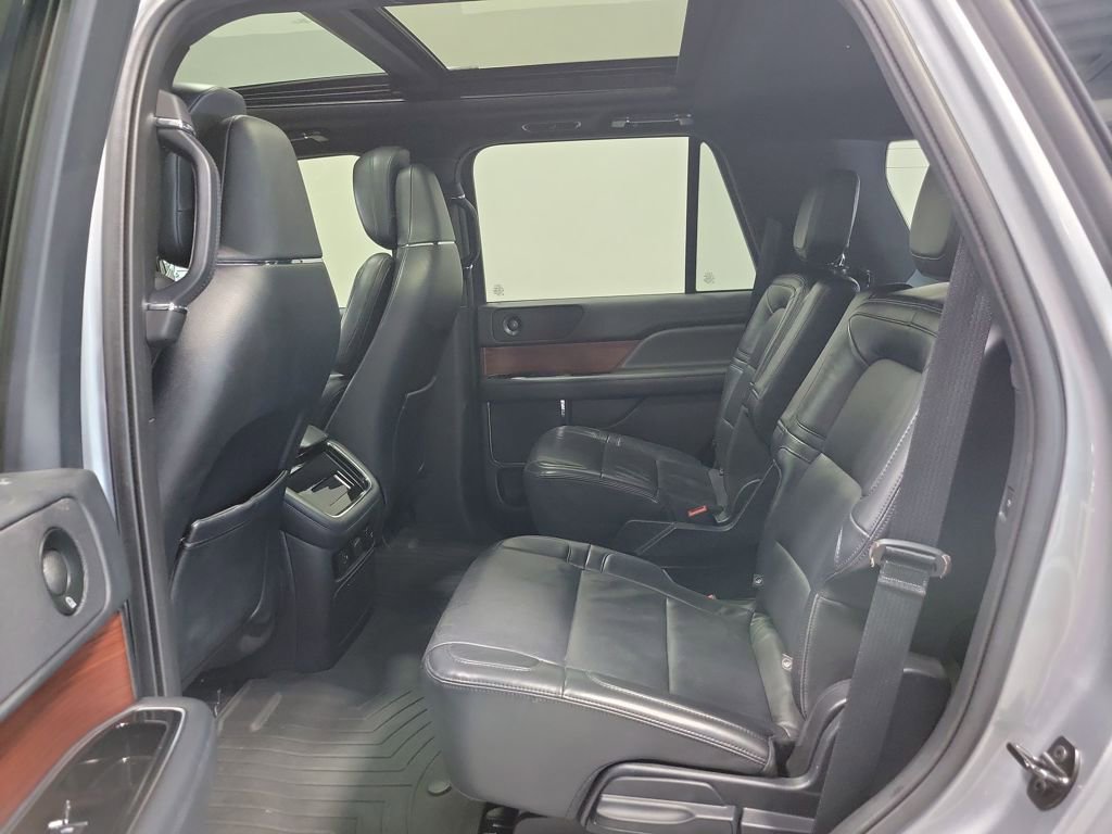 Used 2022 Lincoln Navigator Reserve image 34